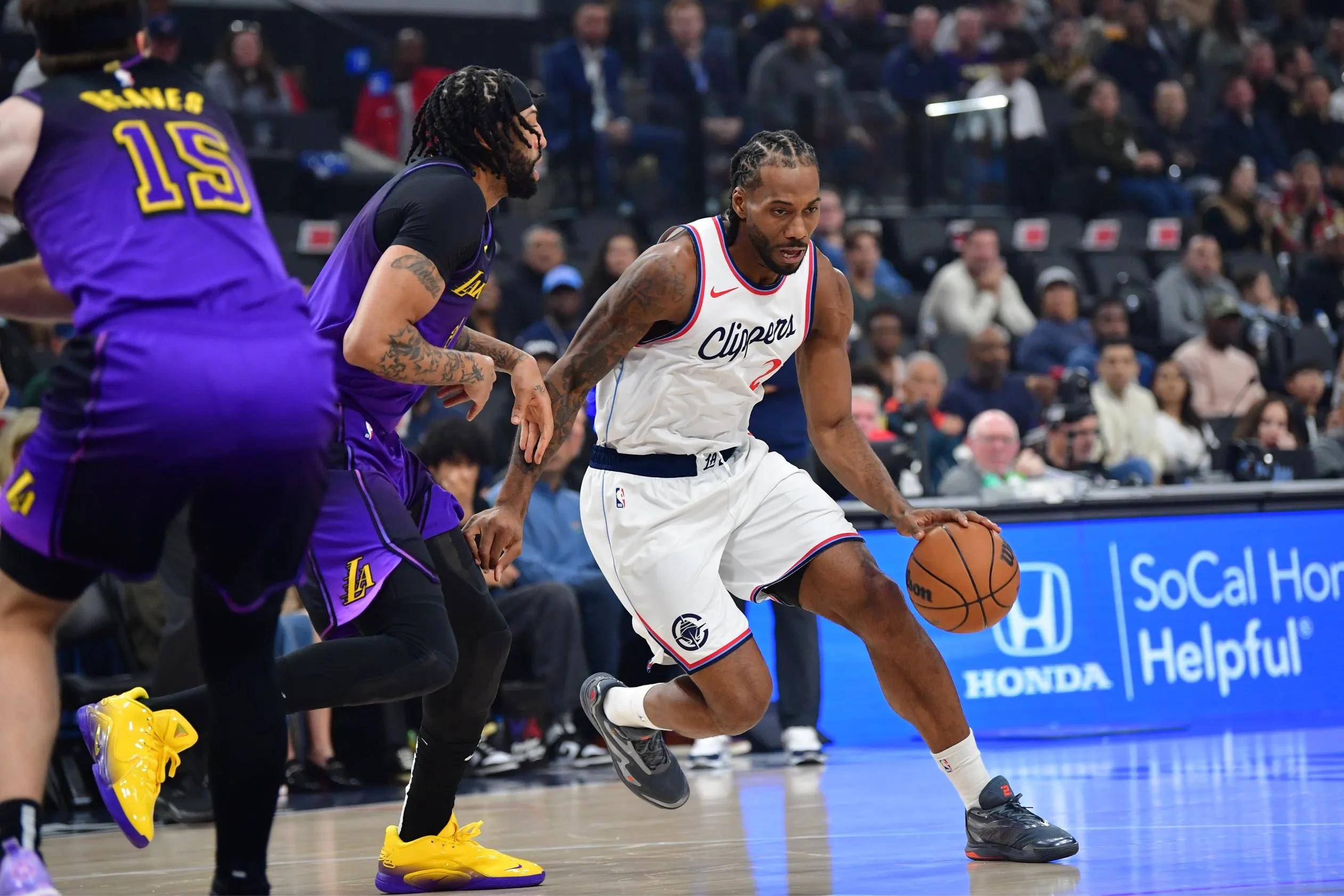 NBA西部决赛：湖人横扫快船队晋级总决赛的简单介绍